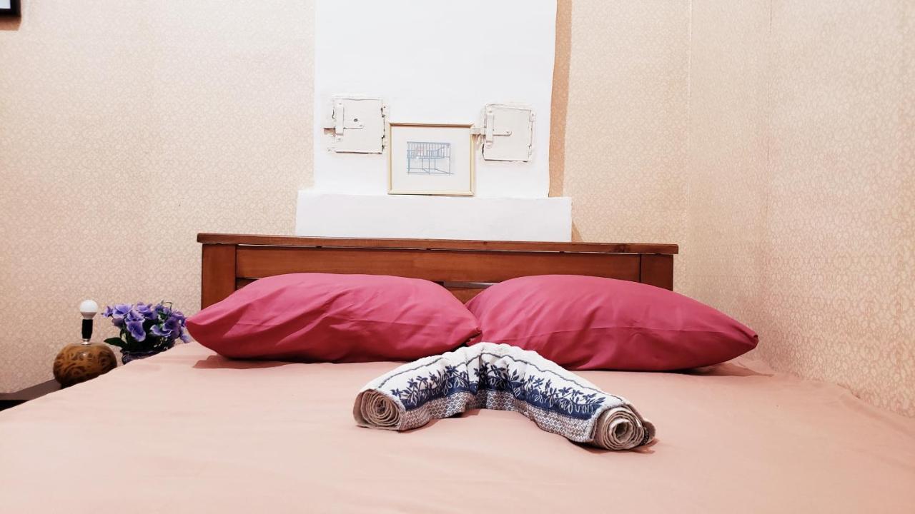 Taj Hostel Tbilisi ภายนอก รูปภาพ