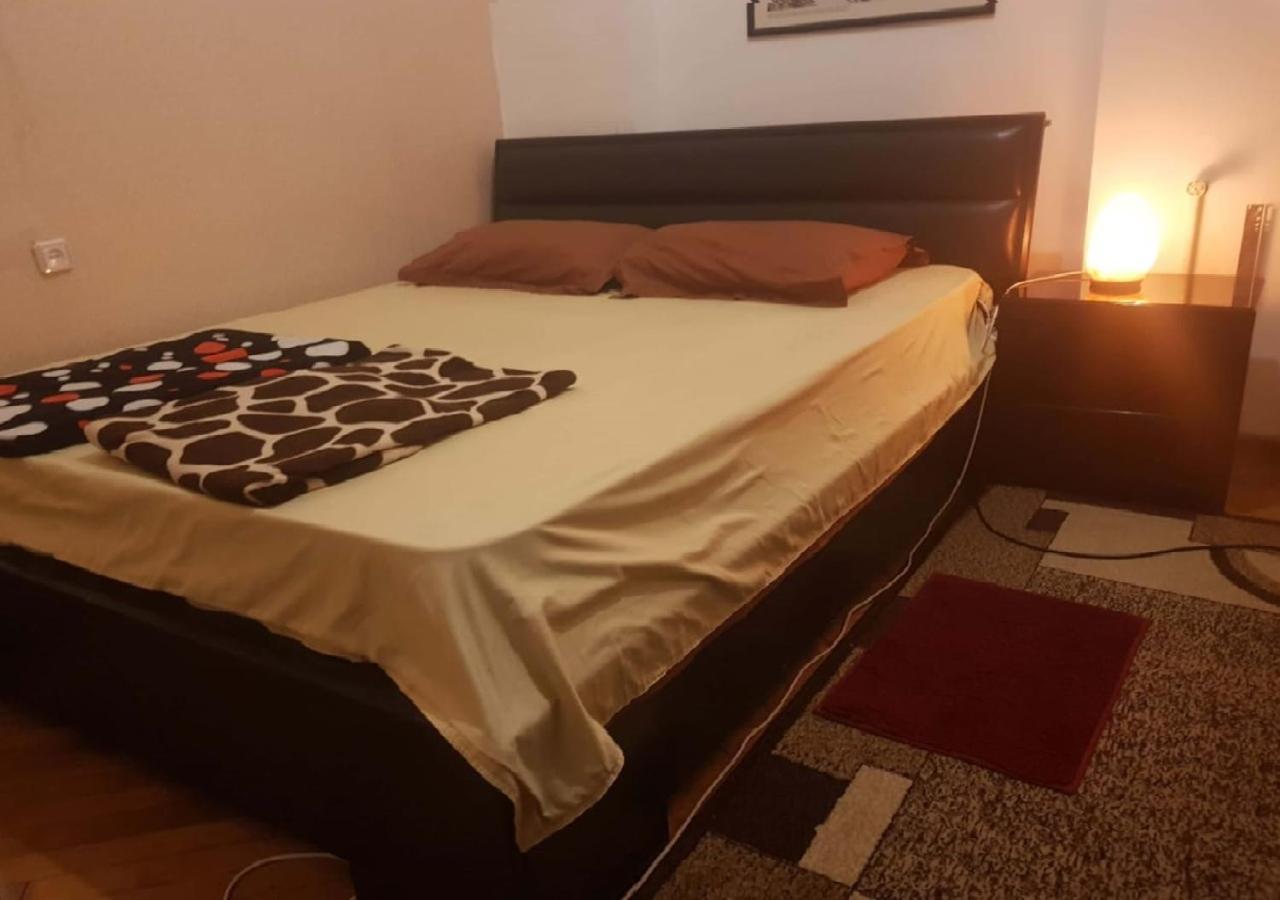 Taj Hostel Tbilisi ภายนอก รูปภาพ
